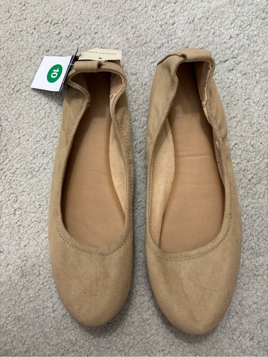 Shoes - Universal Thread “Danielle” ballet flats